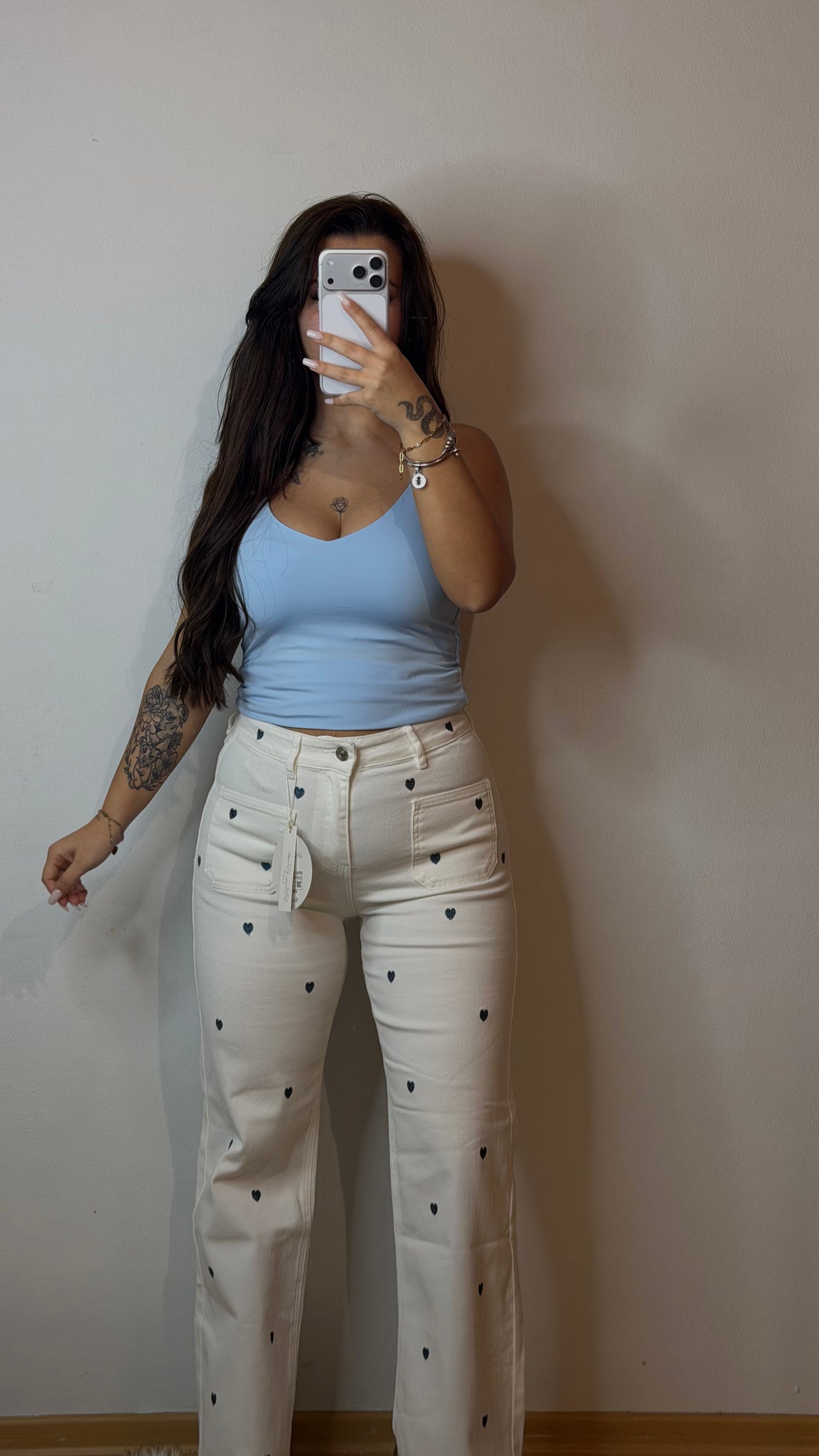 Calça ganga branca corações